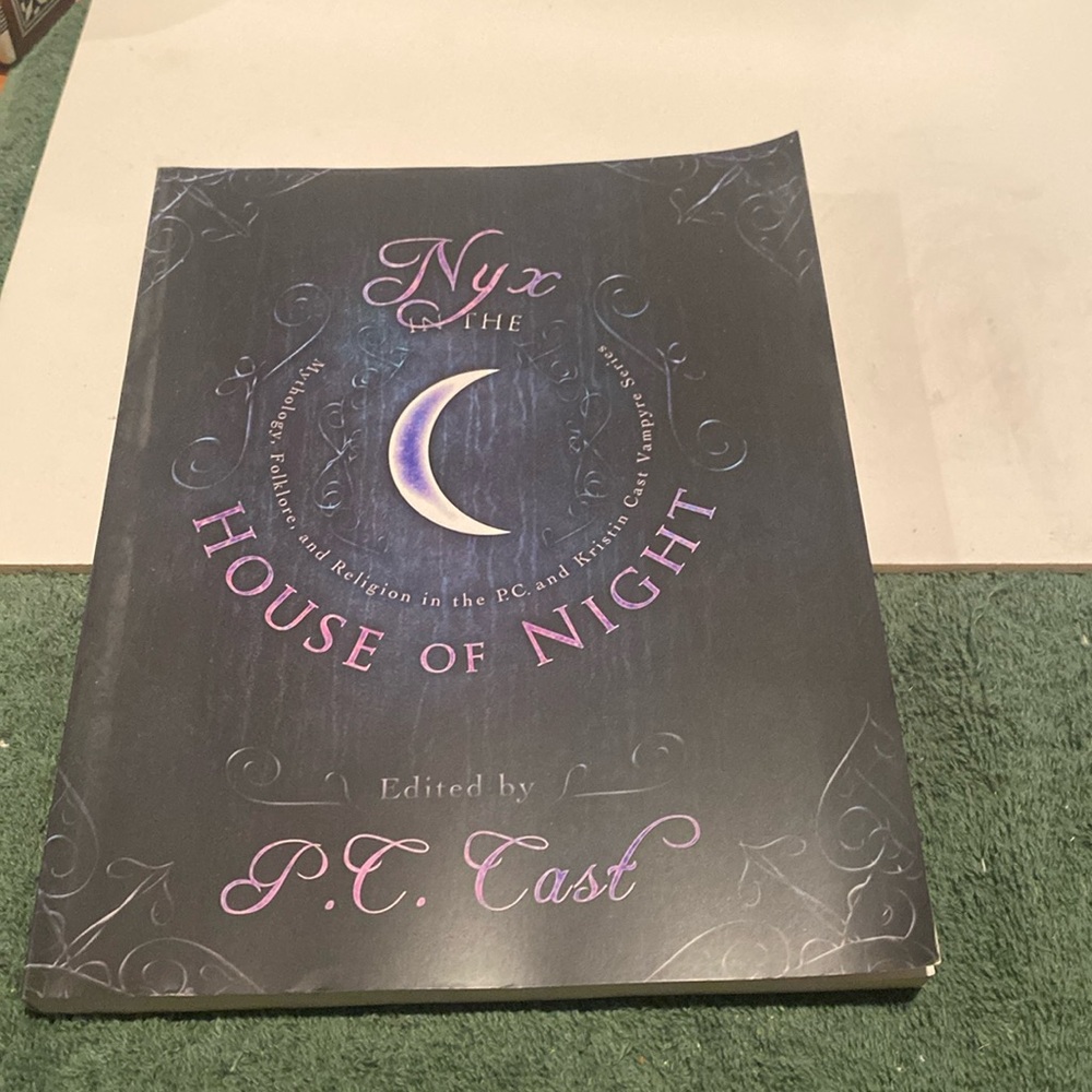 NWT “Nyx, the House of Night,” Paperback